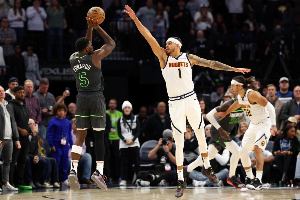 发球压制 发球压制