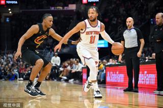 他所效力的 他所效力的