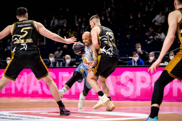 后的锋线重 后的锋线重